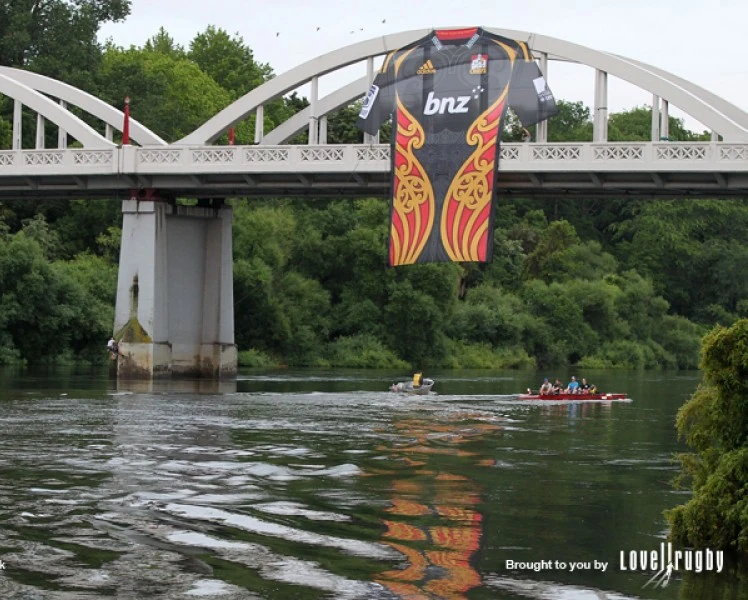 Chiefs jersey on bridge