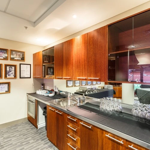 Stadium Clarke Lounge 09 2000px